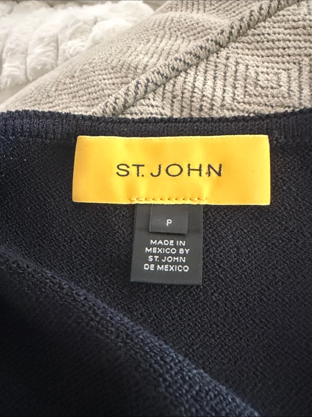 St. John Black Knit Sleeveless Shell - Picture 3 of 3